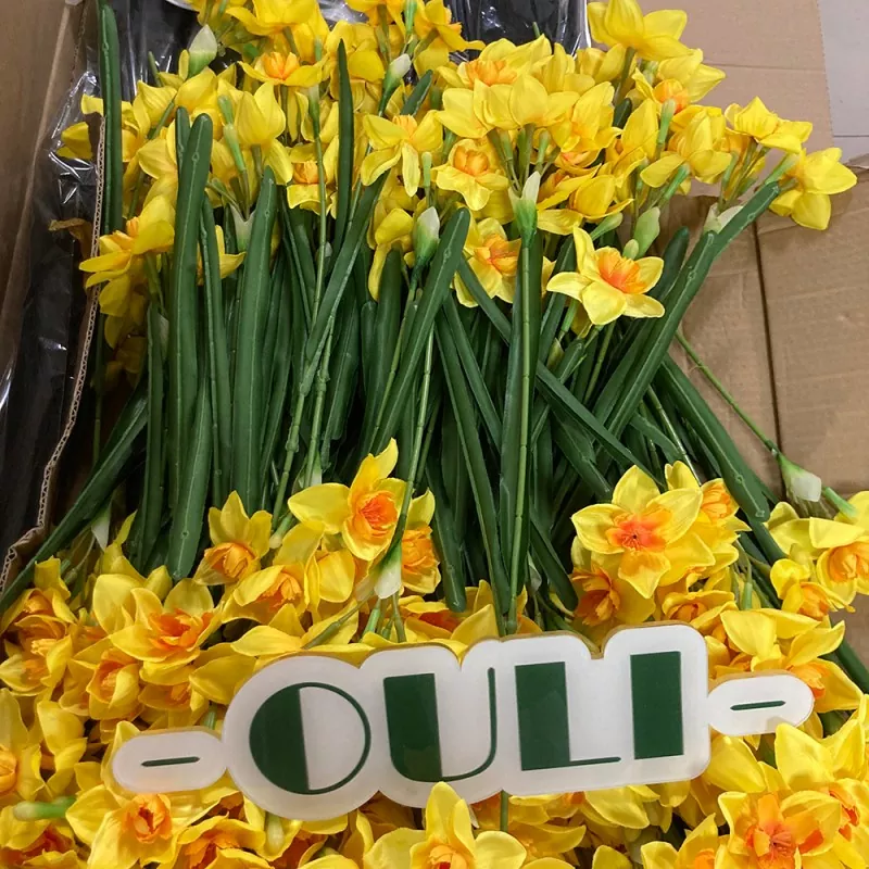 नक्कली Daffodil फूल